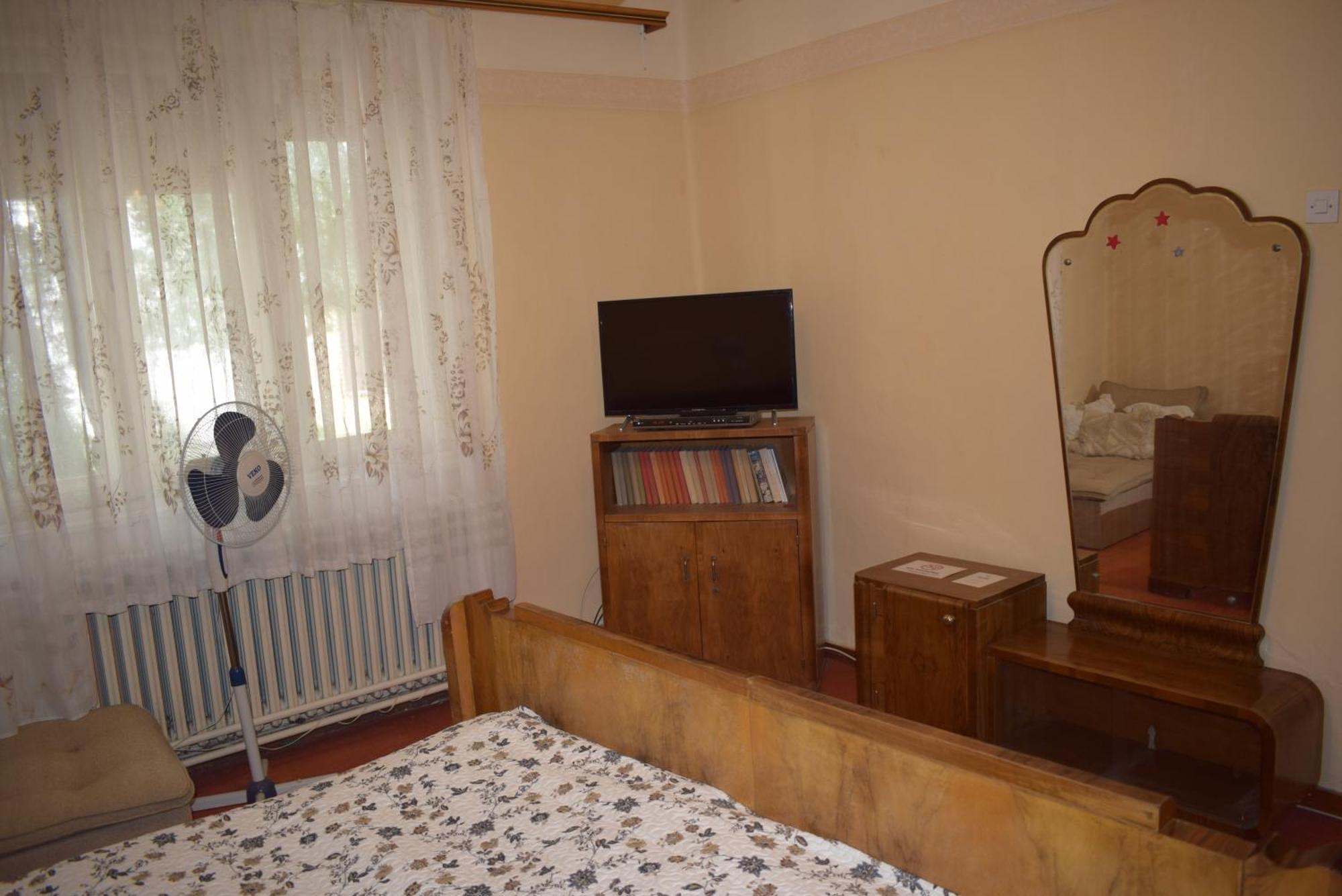 Guest House Tisza Ház Senta Esterno foto